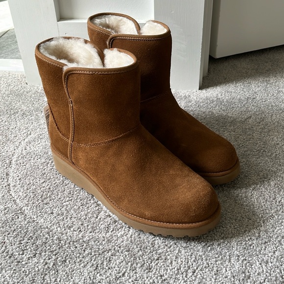UGG Shoes - NWT Ugg Kristen Boot